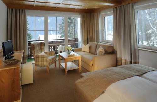 Pettneu am Arlberg Hotel | Hotel Gridlon