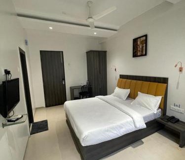 Parbhani Hotel | Hotel Gulmohar