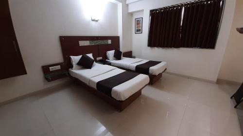Surat Hotel | Hotel Happiness