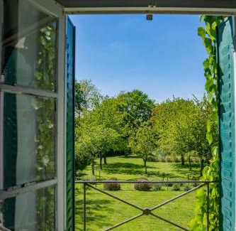 Crosmieres Hotel | Hotel Haras De La Potardiere