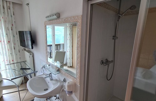 Obertraun Hotel | Hotel Haus am See Self Check-in