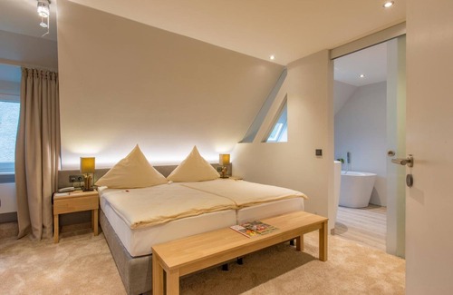 Eslohe Hotel | Hotel Haus Hochstein