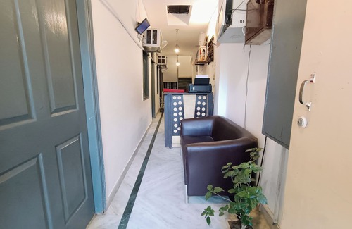 Hauz Khas Village Hotel | Hotel Hauz Khas Fort View