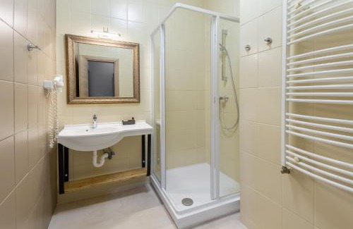 Predeal Hotel | Hotel Hera