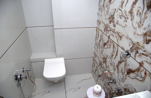 Ahmedabad Hotel | Hotel Hill Park by Sky Stays