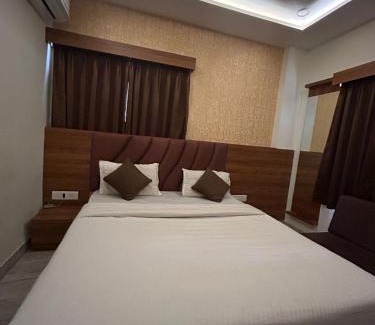Gandhinagar Hotel | Hotel Hill View