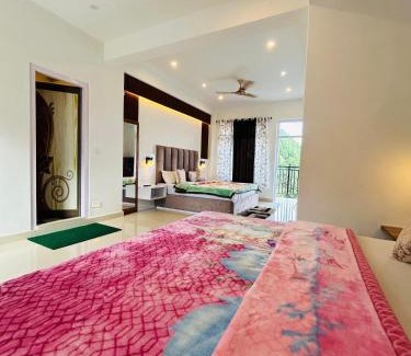 Dalhousie Hotel | Hotel Himalaya Heaven Khajjiar