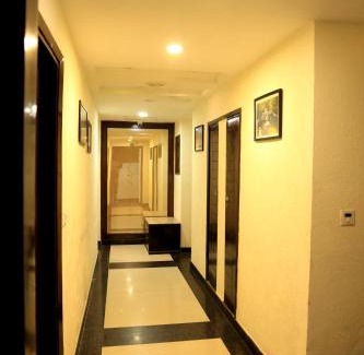 Dongri Hotel | Hotel Himshri Mall Road By Ovata