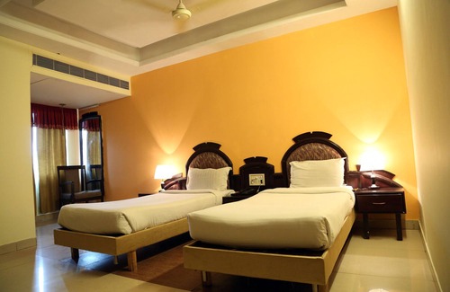Lakdi Ka Pul Hotel | Hotel Hollyhock