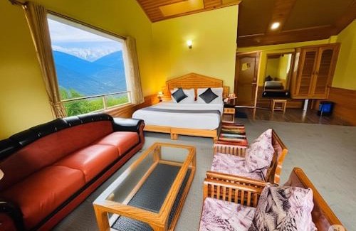 Raiganj Hotel | Hotel Hollywood Manali - Scenic River & Mountain View With Premium Rooms Near Mall Road