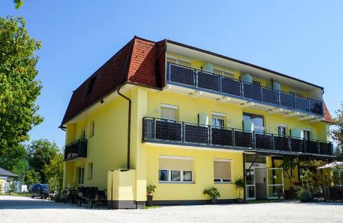 Krumpendorf am Woerther See Hotel | Hotel Hudelist