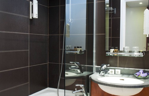 Montigny-le-Bretonneux Hotel | Hotel Inn design Paris Saint-Quentin