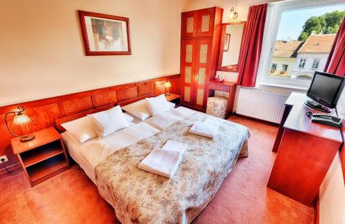 Koszeg Hotel | Hotel Irottkö