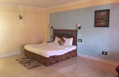 New Manali Hotel | Hotel Ishaan