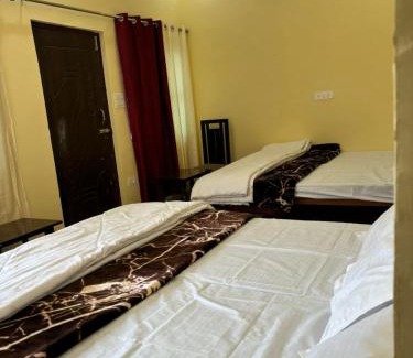 Narainkoti Hotel | Hotel Jagdamba & Restaurant