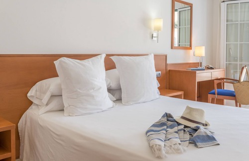 Minorca Hotel | Hotel Jeni & Restaurant
