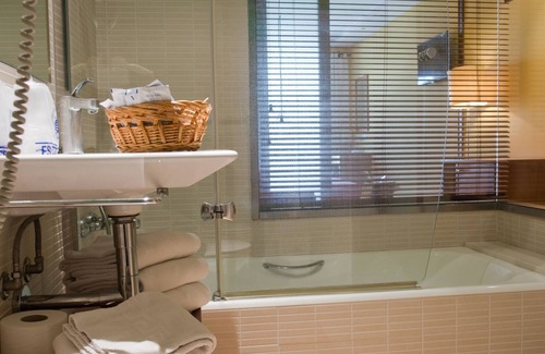 Minorca Hotel | Hotel Jeni & Restaurant