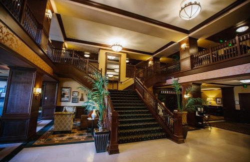 Downtown Dubuque Hotel | Hotel Julien Dubuque