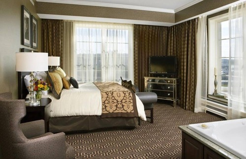 Downtown Dubuque Hotel | Hotel Julien Dubuque