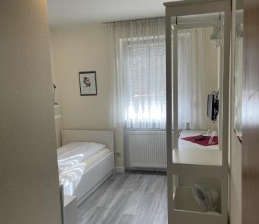 Erlangen Bed & Breakfast | Hotel König Humbert