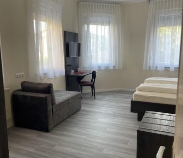 Erlangen Bed & Breakfast | Hotel König Humbert