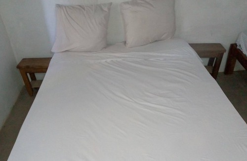 Oussouye Hotel | Hotel Kabekel