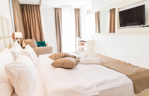 Maini Hotel | Hotel Kadmo by Aycon