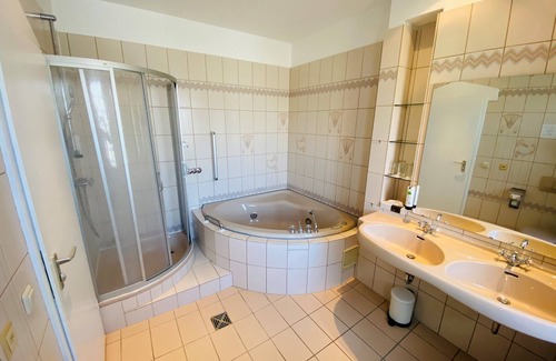 Lubeck City Centre Hotel | Hotel Kaiserhof DELUXE
