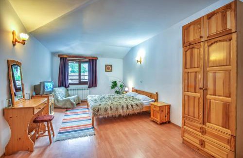 Shiroka Luka Hotel | Hotel Kalina