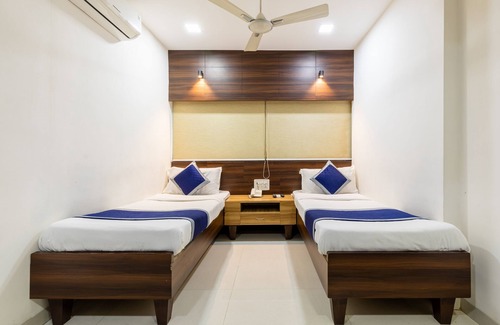 South Tukoganj Hotel | HOTEL KALINGA