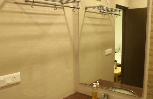 Dehradun Hotel | Hotel Kamla Palace