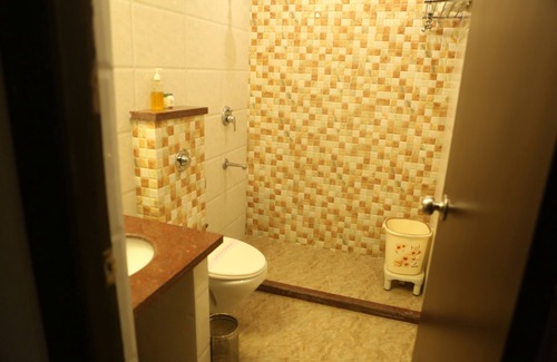 Dehradun Hotel | Hotel Kamla Palace
