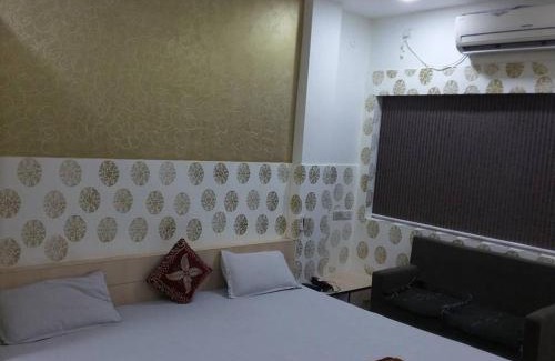 Rau Hotel | Hotel Kanha International