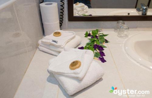 Cook's Bay Hotel | Hotel Kaveka