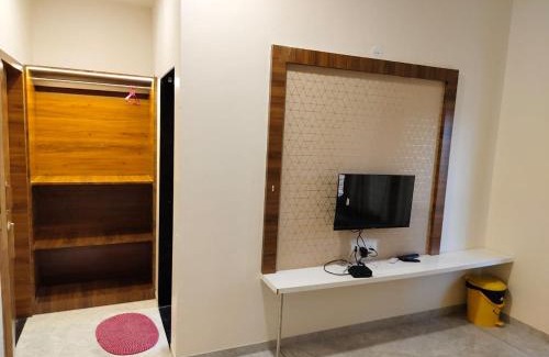 Shani Shingnapur Hotel | Hotel Keshar Palace