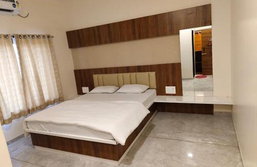 Shani Shingnapur Hotel | Hotel Keshar Palace