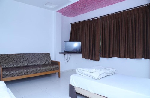 Jalgaon Hotel | Hotel Kewal INN