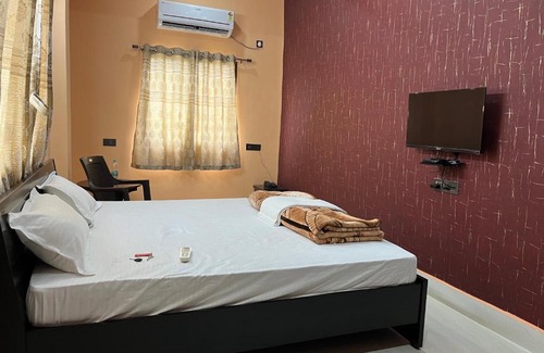 Deoghar Hotel | Hotel Krishna Paradise