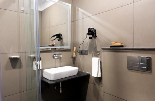 Madhapur Hotel | Hotel Kyzen HiTech City- Your Zenly Stay