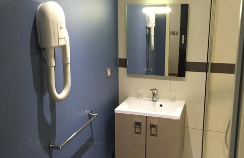 Notre-Dame-de-Sanilhac Hotel | Hotel l Escale