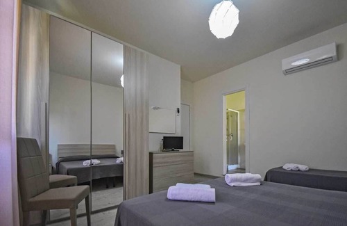 Marina di Carrara Hotel | Hotel la pineta