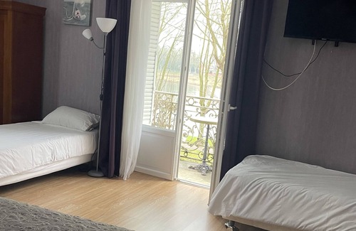 Gien Hotel | HOTEL LA POULARDE