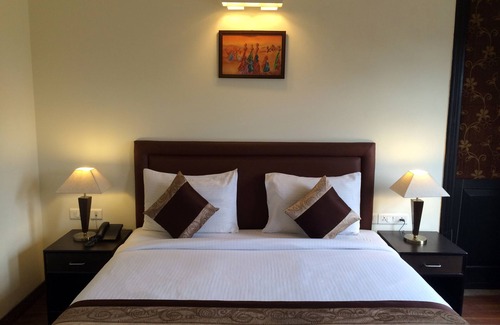 DLF Phase 3 Hotel | Hotel La Residence