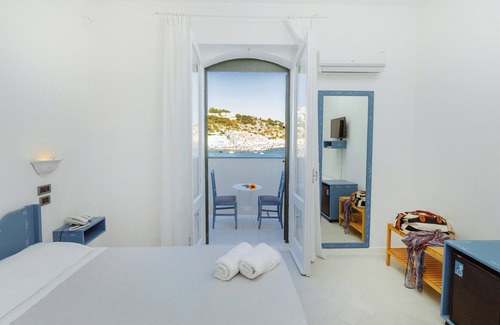 Castro Marina Hotel | Hotel La Roccia