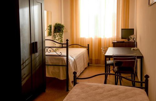 Osimo Hotel | Hotel La Ruota Dei Pavoni