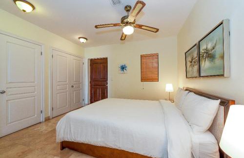 The Bight Resort | Hotel La Vista Azul