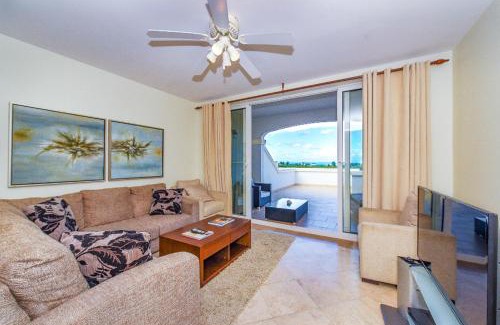 The Bight Resort | Hotel La Vista Azul