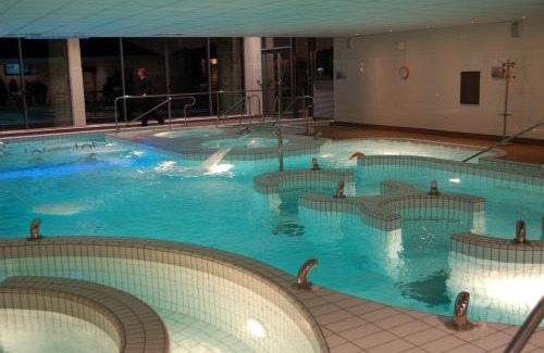 Saint-Francois-Longchamp Hotel | Hotel Lac Bleu 1650