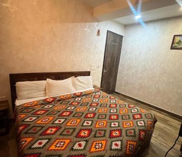 Malviya Nagar Hotel | Hotel Lagoon Inn - Malviya Nagar