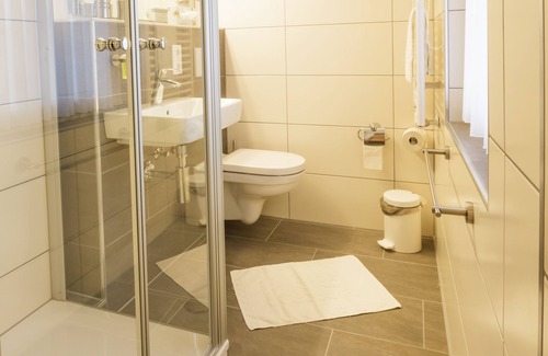 Langewiese Hotel | Hotel Landgasthof Gilsbach